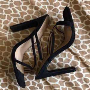 BRAND NEW BOOHOO STRAPPY HEELS